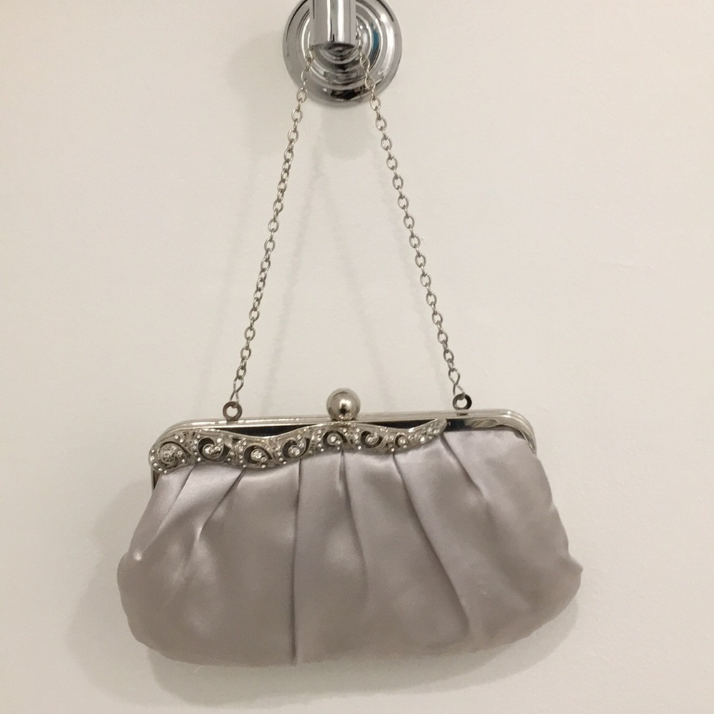 Silver clutch
